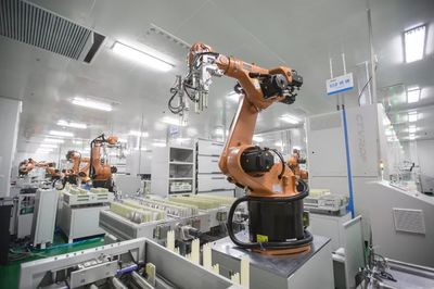 湖南省委副書記烏蘭考察桑頓新能源，強調(diào)支持科技創(chuàng)新與成果轉(zhuǎn)化